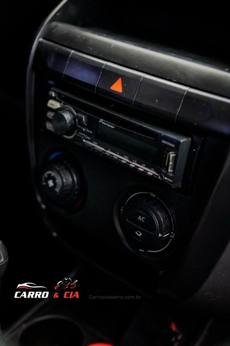 FOX 1.0 MI 8V FLEX 4P MANUAL - 2007 - SANTA CRUZ DO SUL