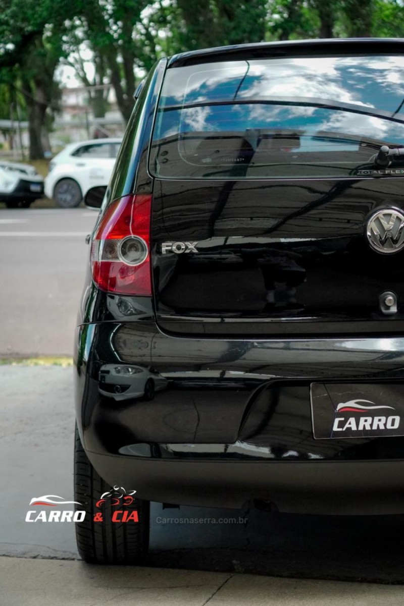 FOX 1.0 MI 8V FLEX 4P MANUAL - 2007 - SANTA CRUZ DO SUL
