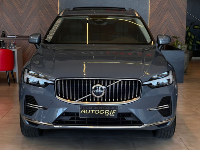 XC60 2.0 T8 RECHARGE PLUS AWD HIBRIDO 4P AUTOMÁTICO - 2023 - CAMPO BOM