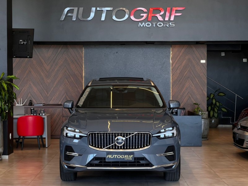 XC60 2.0 T8 RECHARGE PLUS AWD HIBRIDO 4P AUTOMÁTICO - 2023 - CAMPO BOM