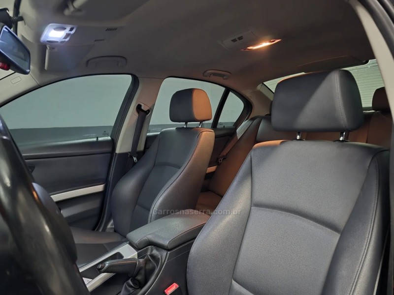 320I 2.0 16V GASOLINA 4P AUTOMÁTICO - 2011 - PORTO ALEGRE