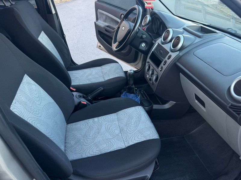 FIESTA 1.6 MPI SEDAN 8V FLEX 4P MANUAL - 2010 - CAXIAS DO SUL