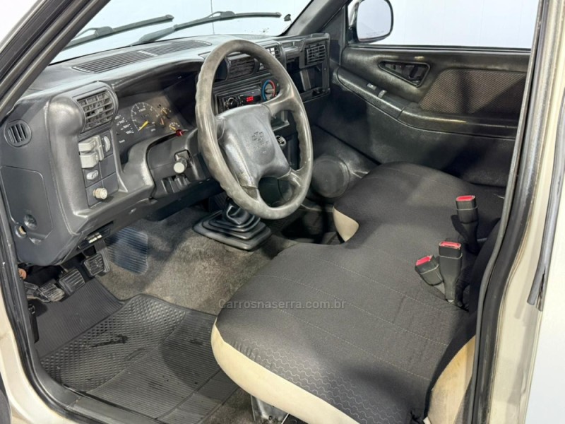 S10 2.2 EFI DLX 4X2 CD 8V GASOLINA 4P MANUAL - 1996 - VACARIA