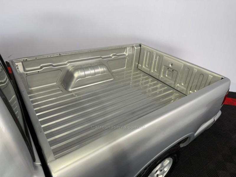 S10 2.2 EFI DLX 4X2 CD 8V GASOLINA 4P MANUAL - 1996 - VACARIA