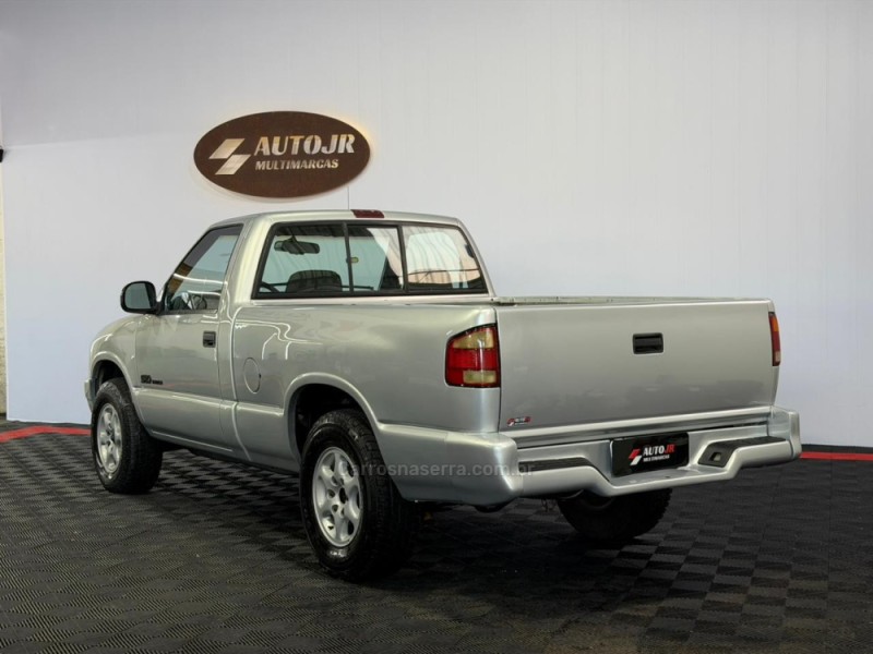 S10 2.2 EFI DLX 4X2 CD 8V GASOLINA 4P MANUAL - 1996 - VACARIA