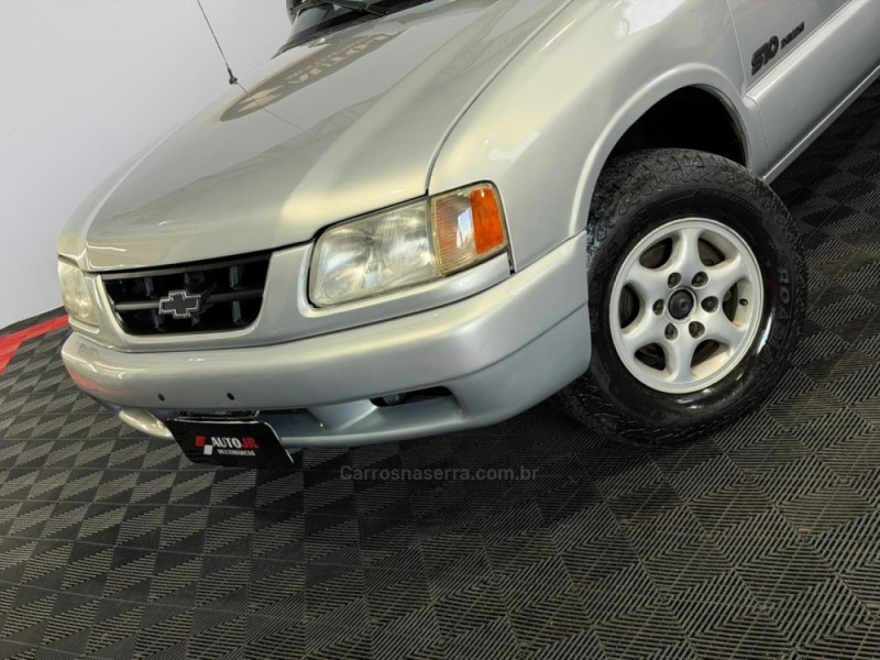 S10 2.2 EFI DLX 4X2 CD 8V GASOLINA 4P MANUAL - 1996 - VACARIA