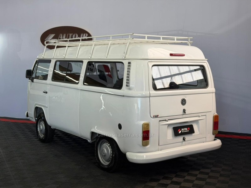 KOMBI 1.4 MI STD LOTAÇÃO 8V FLEX 3P MANUAL - 2012 - VACARIA