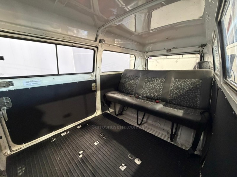 KOMBI 1.4 MI STD LOTAÇÃO 8V FLEX 3P MANUAL - 2012 - VACARIA