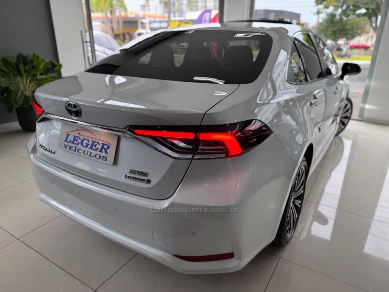 COROLLA 1.8 ALTIS PREMIUM 16V HÍBRIDO 4P AUTOMÁTICO - 2022 - SãO LEOPOLDO