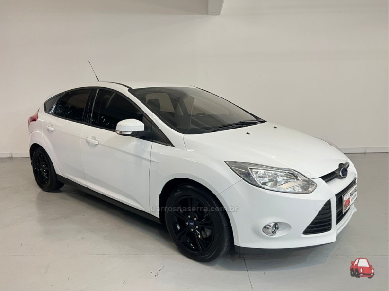 FOCUS 2.0 SE PLUS 16V FLEX 4P AUTOMÁTICO - 2015 - CAXIAS DO SUL