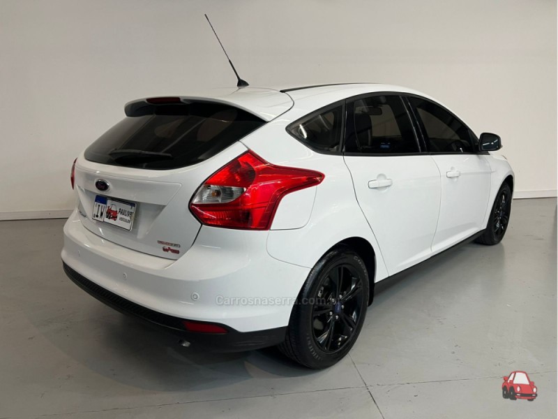 FOCUS 2.0 SE PLUS 16V FLEX 4P AUTOMÁTICO - 2015 - CAXIAS DO SUL