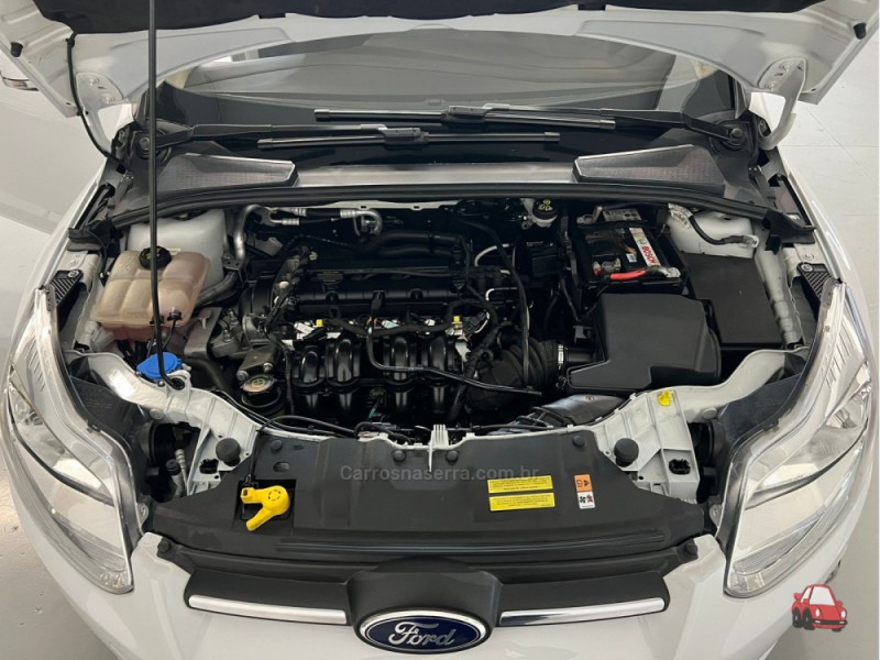 FOCUS 2.0 SE PLUS 16V FLEX 4P AUTOMÁTICO - 2015 - CAXIAS DO SUL