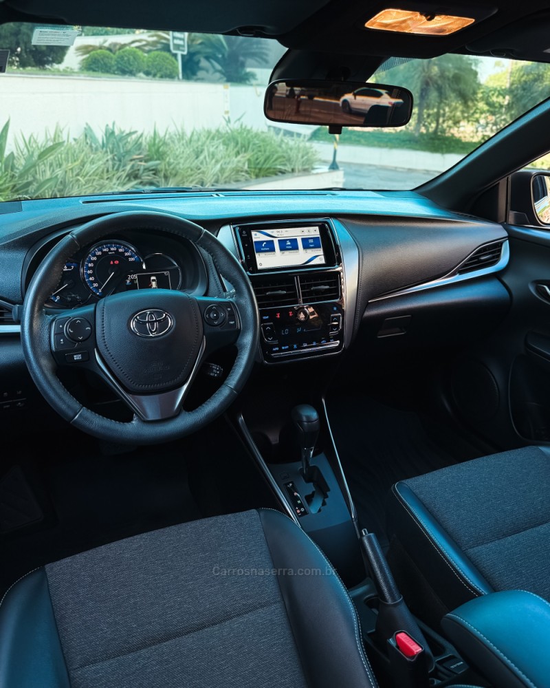 YARIS 1.5 XS 16V FLEX 4P AUTOMÁTICO - 2024 - NOVO HAMBURGO