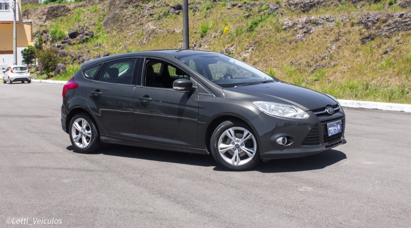focus 1.6 se hatch 16v flex 4p automatico 2014 farroupilha