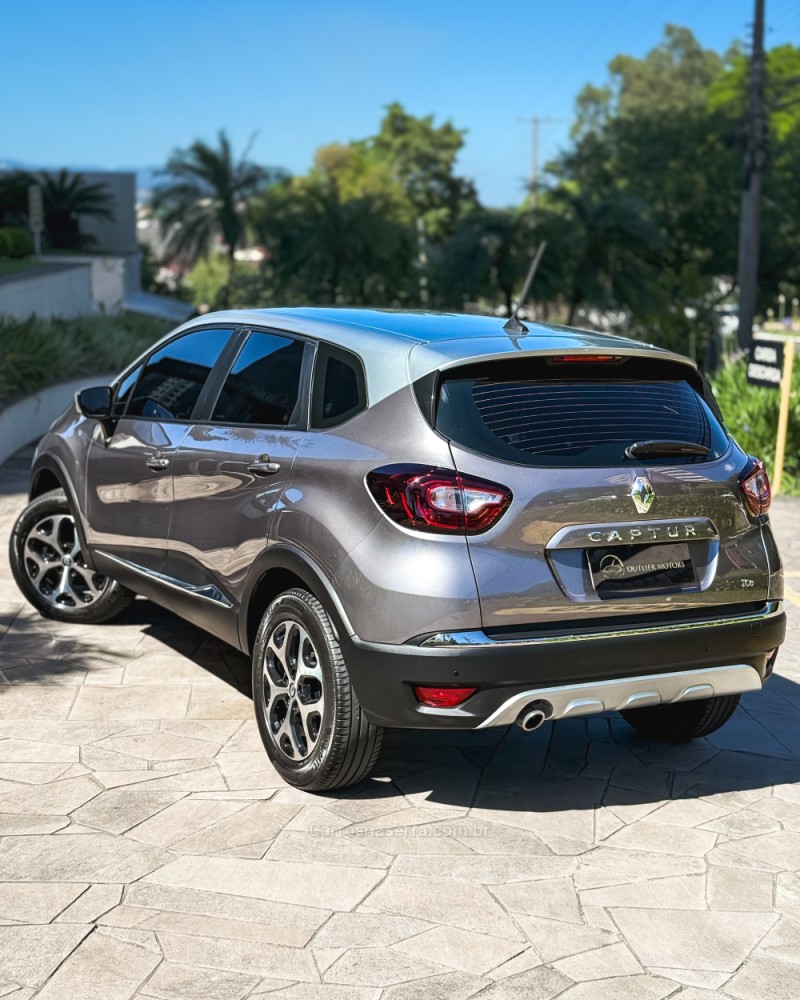 CAPTUR 1.3 INTENSE TURBO 16V FLEX 5P AUTOMÁTICO - 2022 - NOVO HAMBURGO