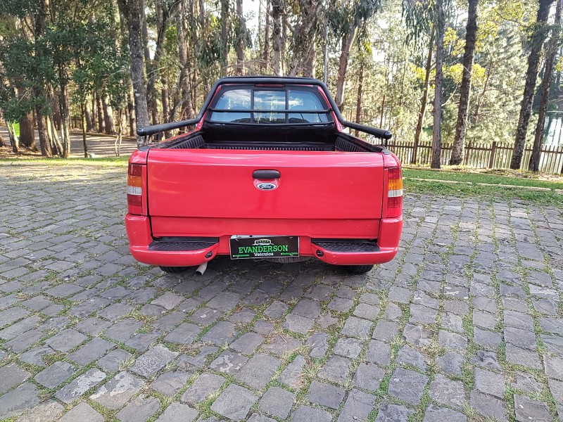 COURIER 1.6 MPI L 8V GASOLINA 2P MANUAL - 2005 - CAXIAS DO SUL