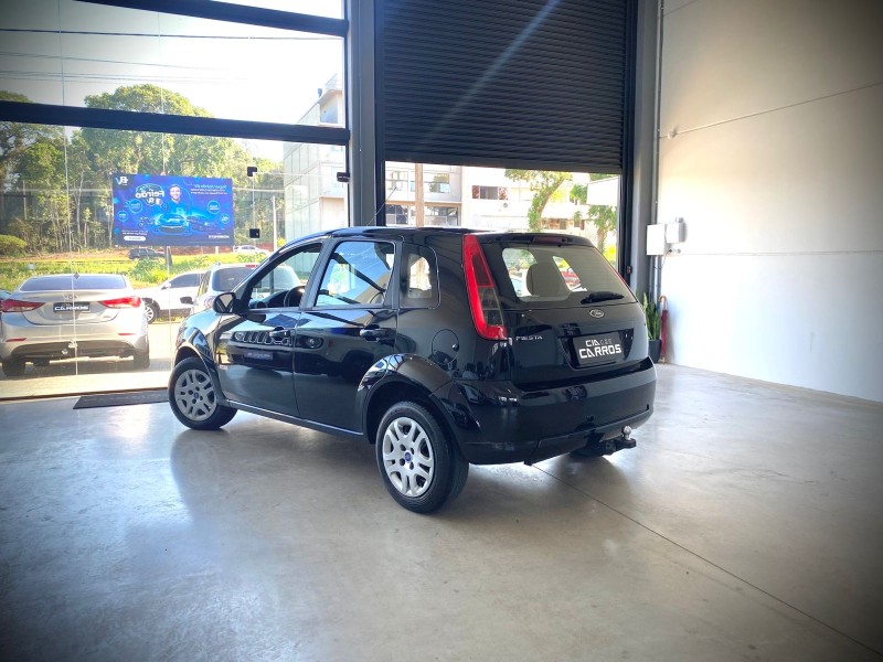 FIESTA 1.6 ROCAM HATCH 8V FLEX 4P MANUAL - 2012 - LAJEADO