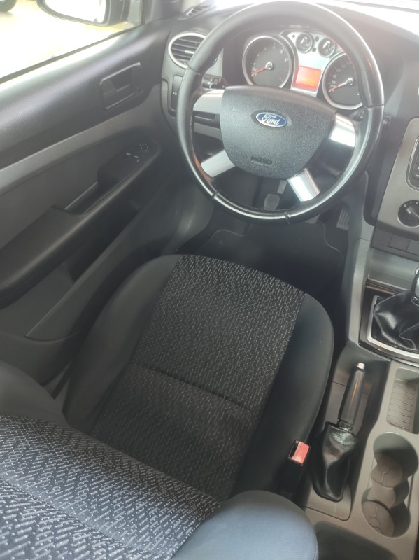 FOCUS 1.6 SE 8V FLEX 4P MANUAL - 2010 - VALE REAL