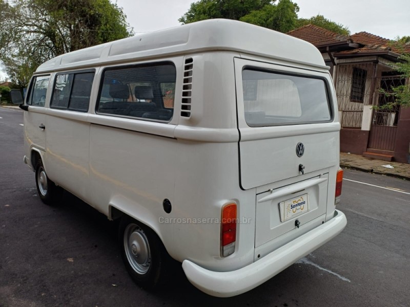 KOMBI 1.4 MI STD LOTAÇÃO 8V FLEX 3P MANUAL - 2008 - PASSO FUNDO