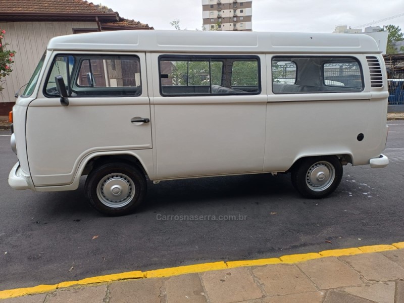 KOMBI 1.4 MI STD LOTAÇÃO 8V FLEX 3P MANUAL - 2008 - PASSO FUNDO