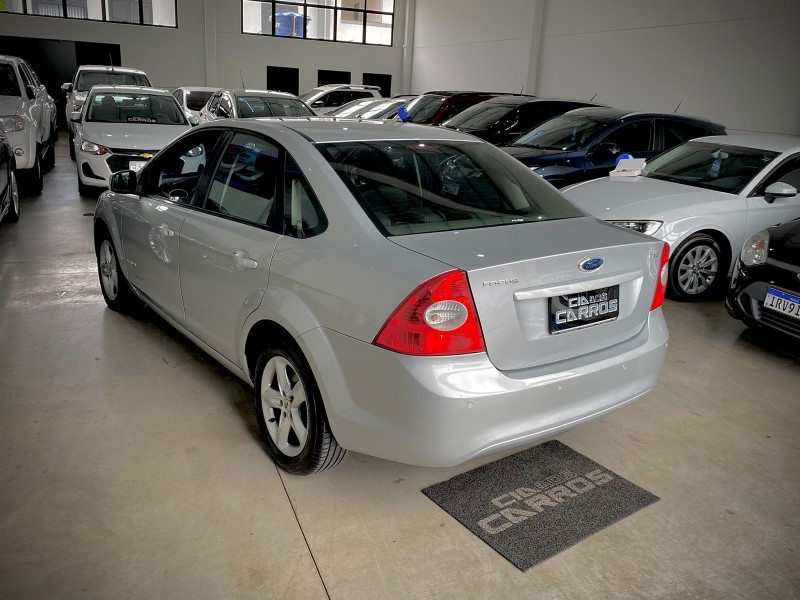 FOCUS 2.0 SE 16V FLEX 4P AUTOMÁTICO - 2011 - LAJEADO