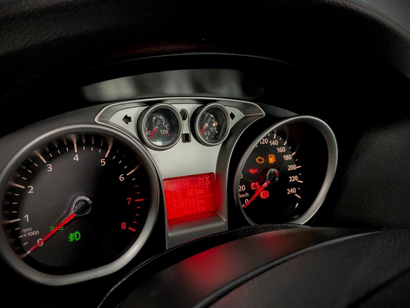 FOCUS 2.0 SE 16V FLEX 4P AUTOMÁTICO - 2011 - LAJEADO