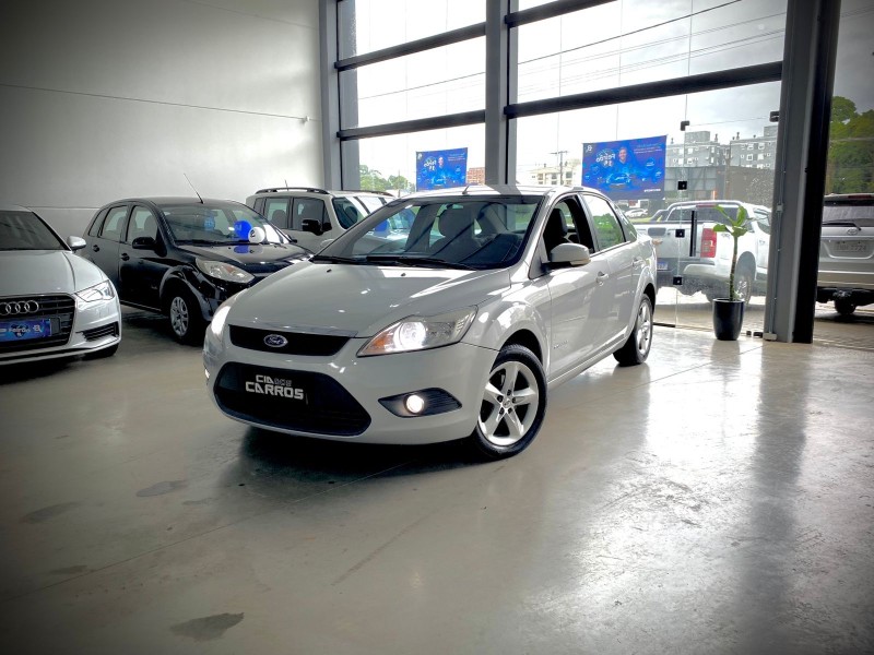 focus 2.0 se 16v flex 4p automatico 2011 lajeado