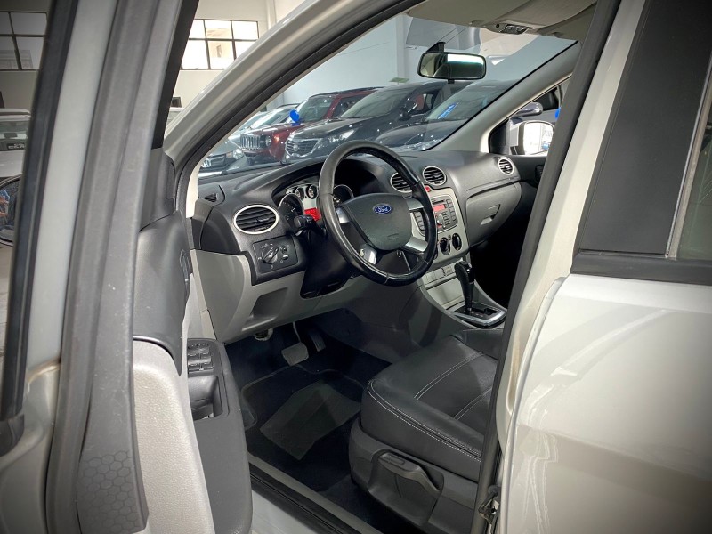FOCUS 2.0 SE 16V FLEX 4P AUTOMÁTICO - 2011 - LAJEADO