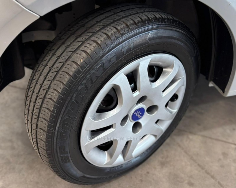 FIESTA 1.6 MPI SEDAN 8V FLEX 4P MANUAL - 2011 - VACARIA