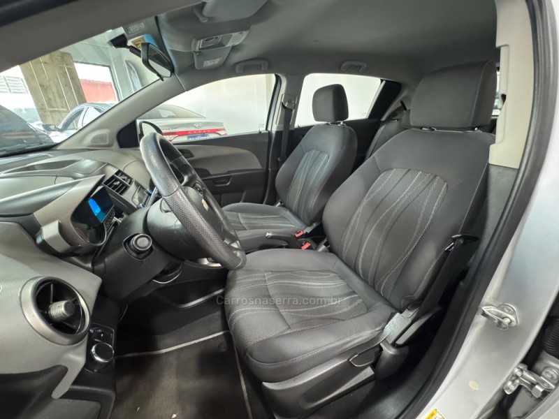 SONIC 1.6 LT 16V FLEX 4P MANUAL - 2014 - SANTA CRUZ DO SUL