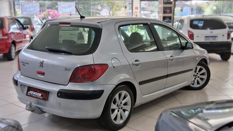 307 1.6 PRESENCE 16V GASOLINA 4P MANUAL - 2004 - CAXIAS DO SUL