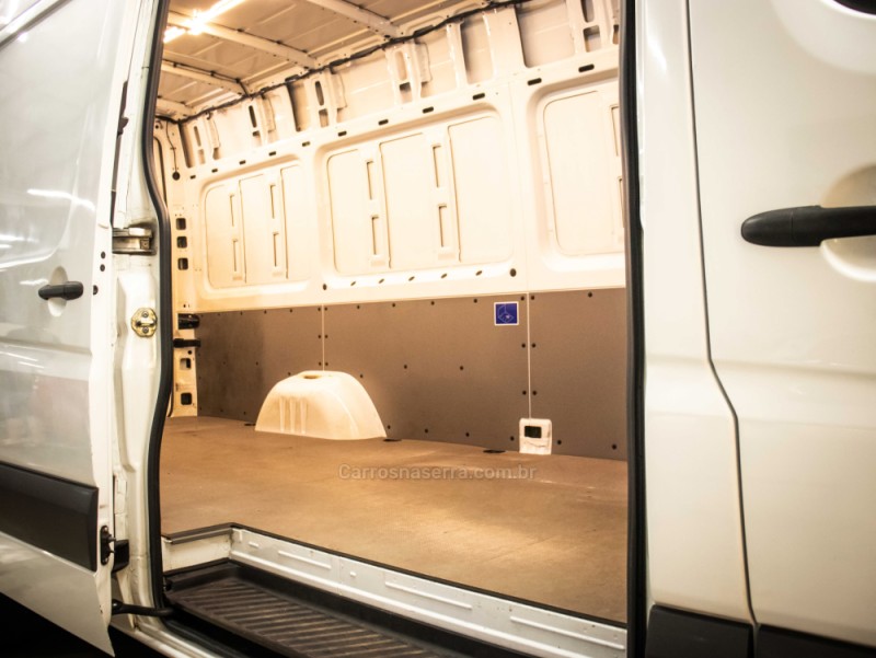 SPRINTER 2.2 FURGÃO 415 LONGO TETO ALTO DIESEL 3P MANUAL - 2017 - CAXIAS DO SUL