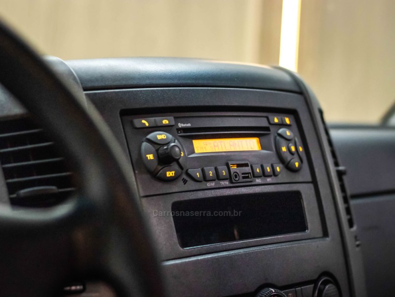 SPRINTER 2.2 FURGÃO 415 LONGO TETO ALTO DIESEL 3P MANUAL - 2017 - CAXIAS DO SUL