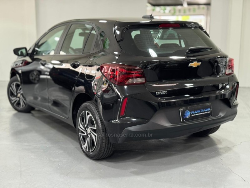 ONIX 1.0 LT 12V FLEX 4P MANUAL - 2024 - SANTA CRUZ DO SUL