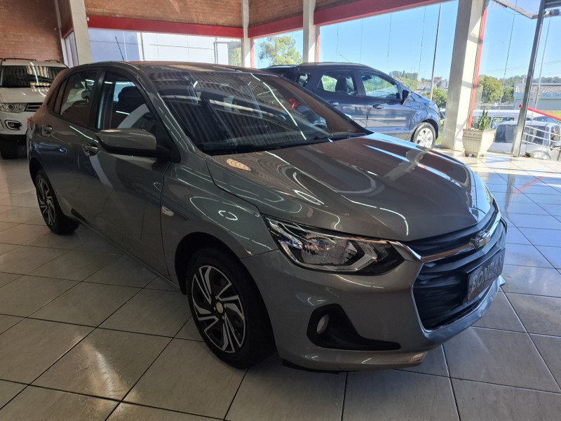 ONIX 1.0 LT 12V FLEX 4P MANUAL - 2025 - FARROUPILHA