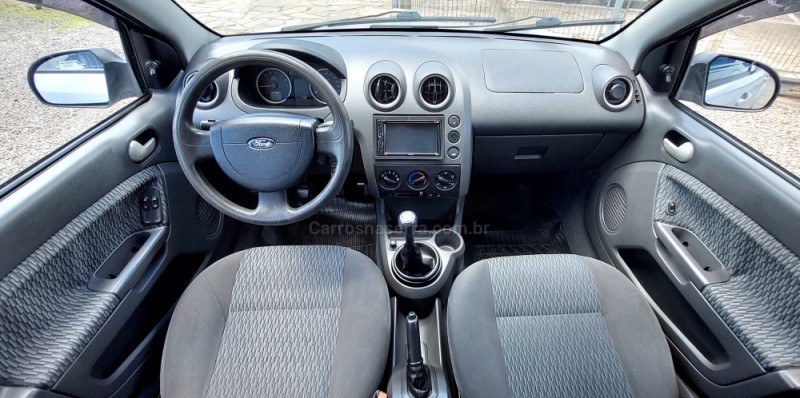 FIESTA 1.6 ROCAM SEDAN 8V FLEX 4P MANUAL - 2006 - SALVADOR DO SUL