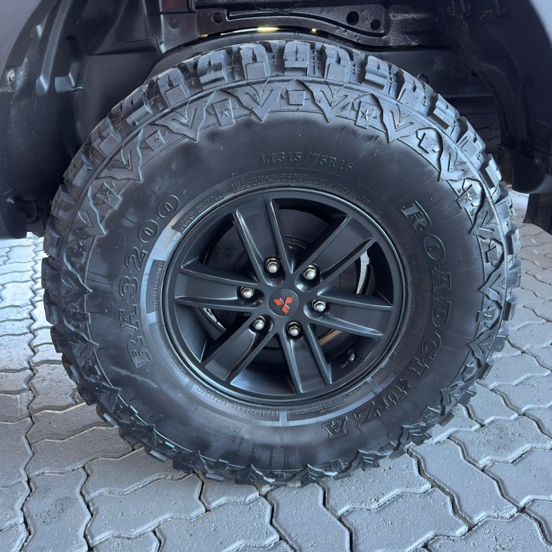 L200 TRITON 3.2 HPE 4X4 CD 16V TURBO INTERCOOLER DIESEL 4P AUTOMÁTICO - 2010 - CAXIAS DO SUL