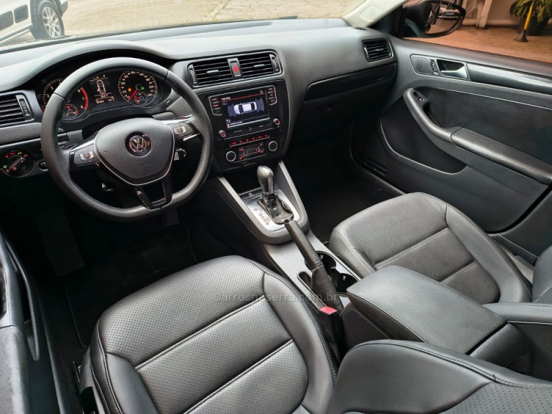 JETTA 2.0 COMFORTLINE FLEX 4P TIPTRONIC - 2012 - NOVO HAMBURGO