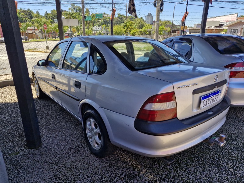 VECTRA 2.2 MPFI GLS 8V GASOLINA 4P MANUAL - 1999 - CAXIAS DO SUL