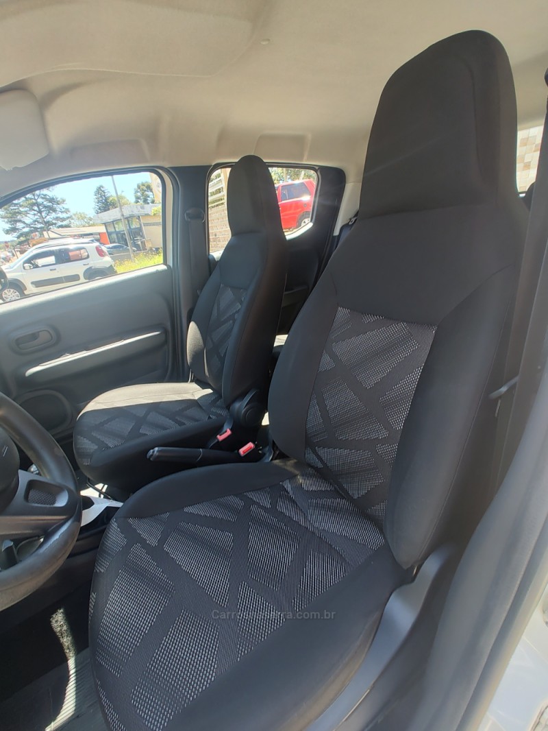 MOBI 1.0 8V EVO FLEX LIKE. MANUAL - 2020 - CANELA