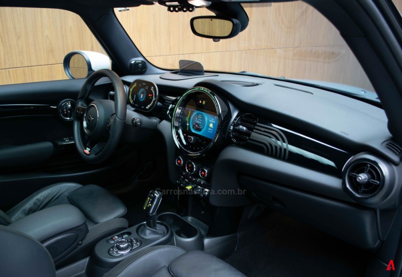 COOPER S E MULTITONE EDITION 184CV ELÉTRICO 2P AUTOMÁTICO - 2023 - GARIBALDI