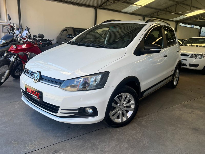 VOLKSWAGEN - FOX - 2017/2017 - Branca - R$ 55.900,00