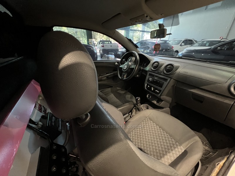 SAVEIRO 1.6 MI TRENDLINE CS 8V FLEX 2P MANUAL - 2015 - CAXIAS DO SUL