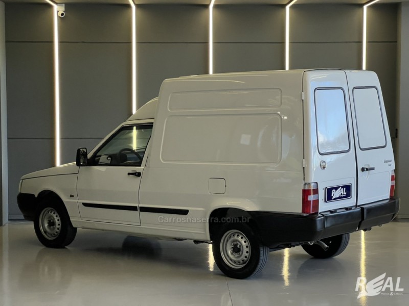 FIORINO 1.3 MPI FURGÃO 8V FLEX 2P MANUAL - 2011 - SAPIRANGA