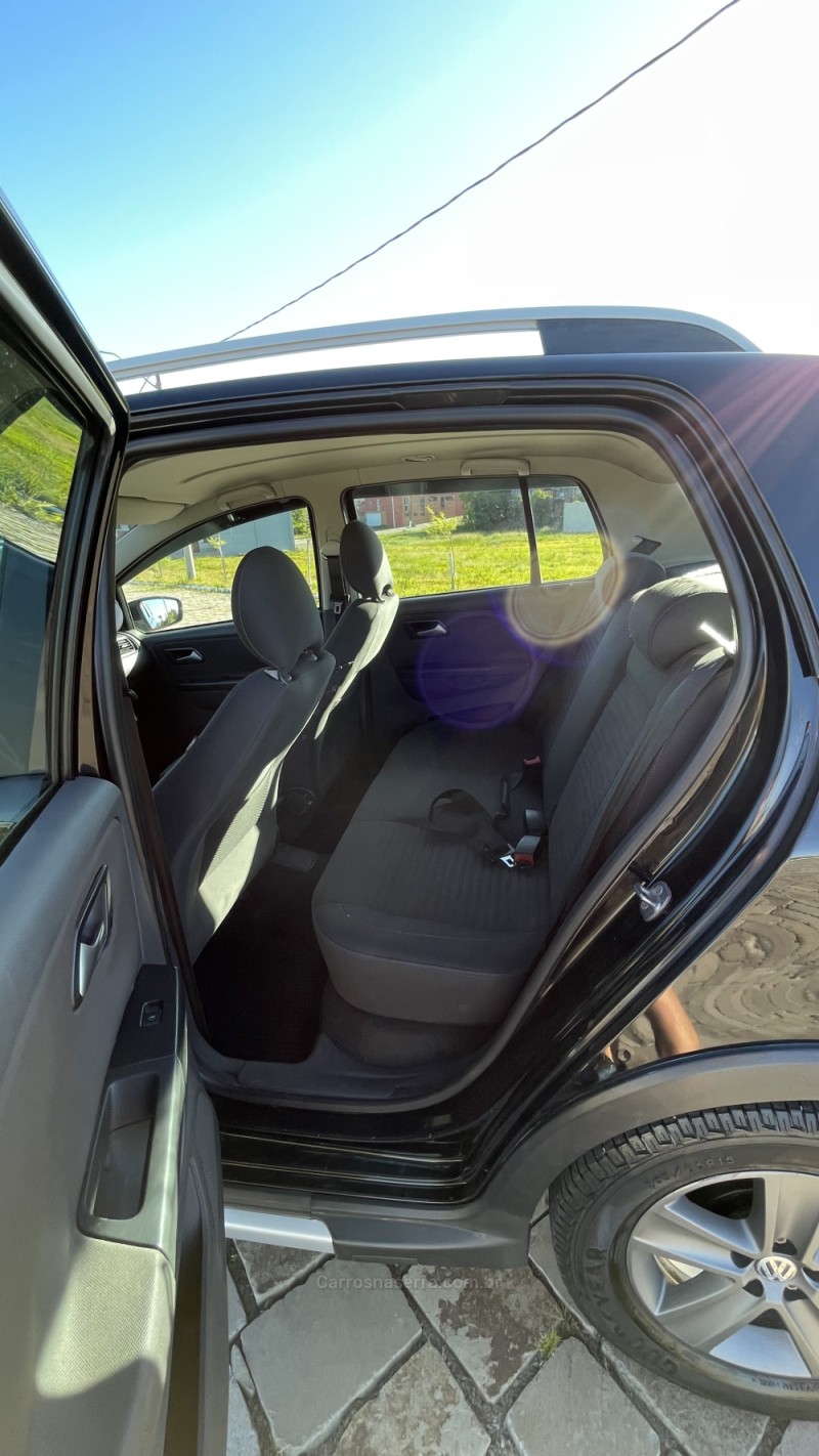 CROSSFOX 1.6 MI FLEX 8V 4P MANUAL - 2011 - VILA FLORES