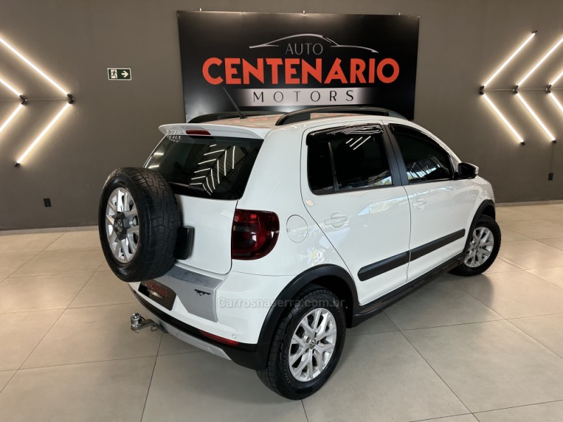 CROSSFOX 1.6 MI FLEX 8V 4P MANUAL - 2014 - SAPIRANGA