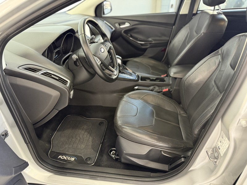 FOCUS 2.0 TITANIUM HATCH 16V FLEX 4P AUTOMÁTICO - 2017 - CAXIAS DO SUL