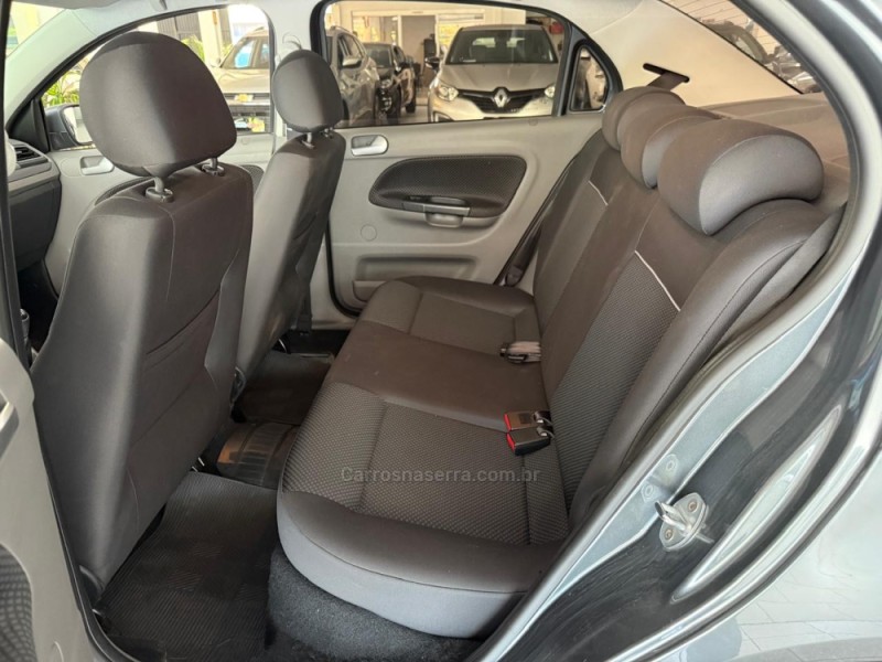 VOYAGE 1.6 MI COMFORTLINE 8V FLEX 4P MANUAL - 2017 - NOVO HAMBURGO