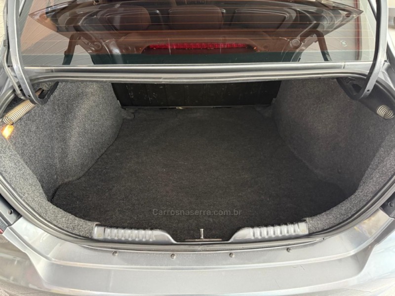 VOYAGE 1.6 MI COMFORTLINE 8V FLEX 4P MANUAL - 2017 - NOVO HAMBURGO