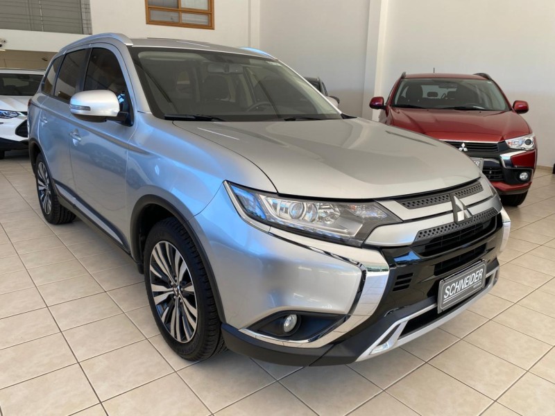 OUTLANDER 2.0 16V GASOLINA 4P AUTOMÁTICO - 2020 - NOVA PETRóPOLIS